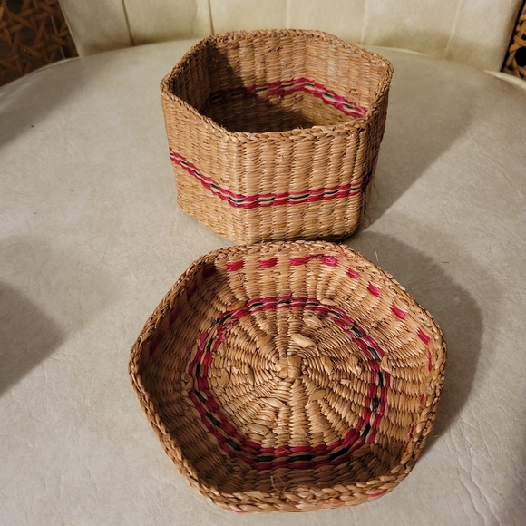 VTG Wicker Country Goose Style Christmas Basket Container Trinket Box Lace Doily - Picture 3 of 6